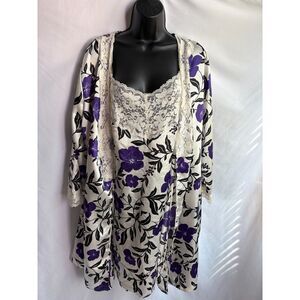 Vintage Amoreuse Satin Two Piece Robe and Nightgown Size M Lace Floral Lingerie